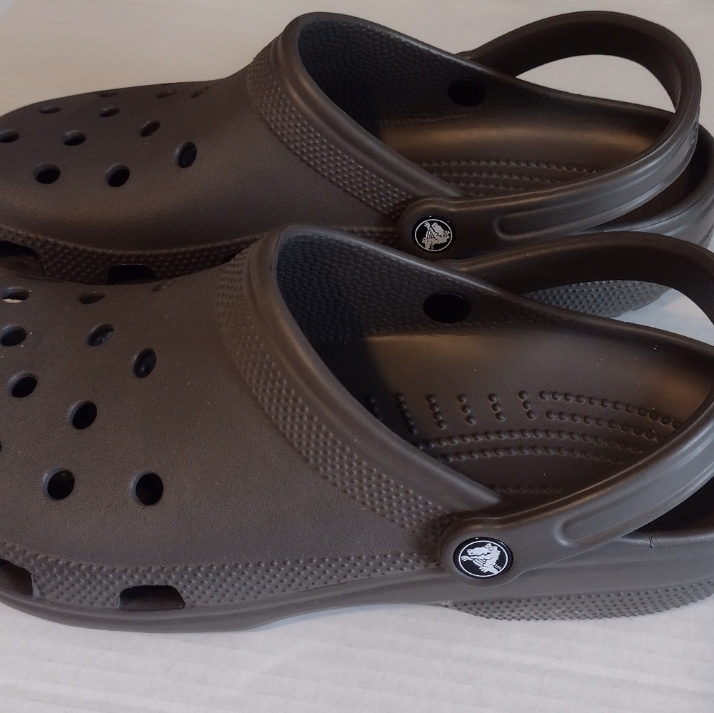 CROCS Men's Slip-On Water Shoes Gray Size 12 UNUSED
